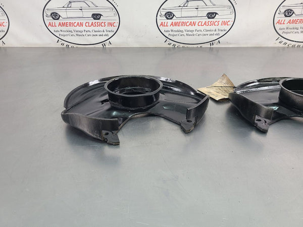 Dana 44 Front Brake Backing Plate Caliper Bracket Pair, Left and Right - OEM4