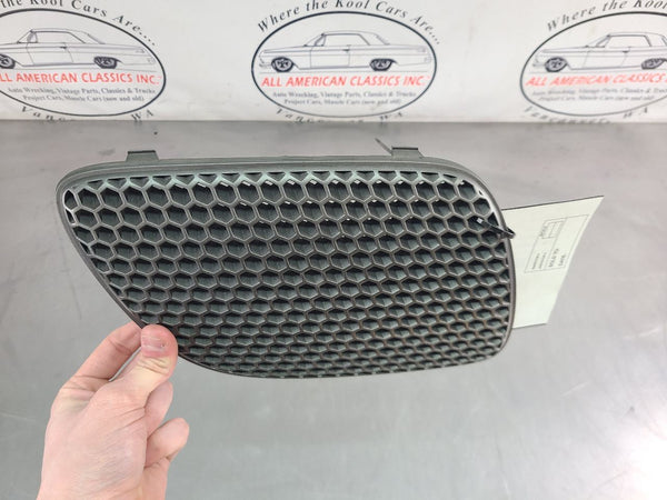 2004-06 GTO Front Right Passenger Side Kidney Grille Insert - OEM2