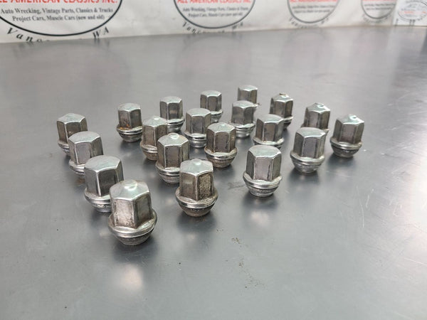 2014-17 Chevy Caprice SS Sedan, OEM Wheel Lug Nuts, Complete Set of 207