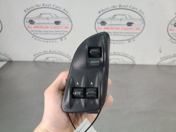 2000-02 Plymouth Prowler Left Driver Side Master Window Control Switch Assembly0