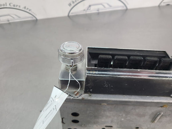 1968 Chevrolet Chevelle Original Push Button Radio, #7303131 w/ Knobs7