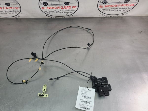 2002-05 Ford Thunderbird Rear Trunk Latch Lock Actuator Assembly w/ Pull - OEM0