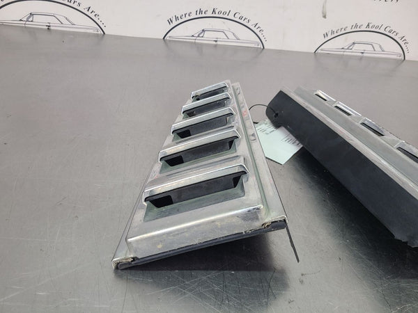 2003-07 Hummer H2 Rear Upper Tail Light Vent Trim Panel Pair, LH / RH - OEM4