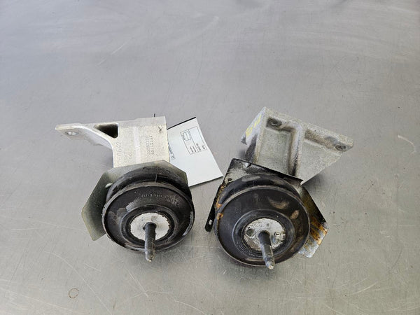2004-06 GTO LS2 Engine Stand Motor Mounts Pair, LH / RH, w/ Rubber Mounts - OEM5