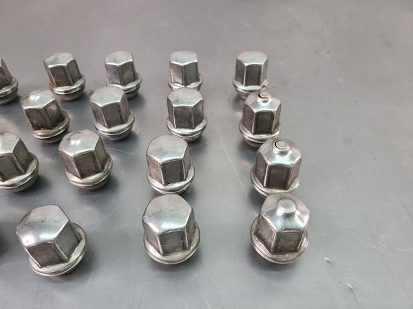 2014-17 Chevy Caprice SS Sedan, OEM Wheel Lug Nuts, Complete Set of 204