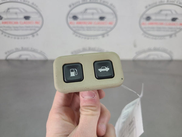 2005-13 C6 Corvette Fuel Door / Trunk Release Switch, Front Dash, Tan Bezel1