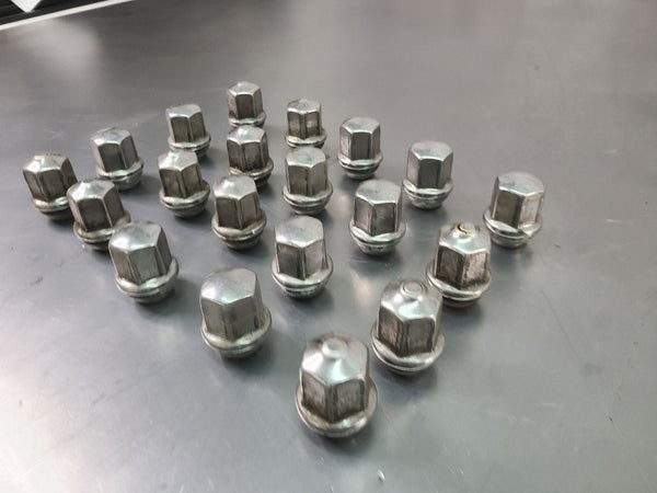 2014-17 Chevy Caprice SS Sedan, OEM Wheel Lug Nuts, Complete Set of 209
