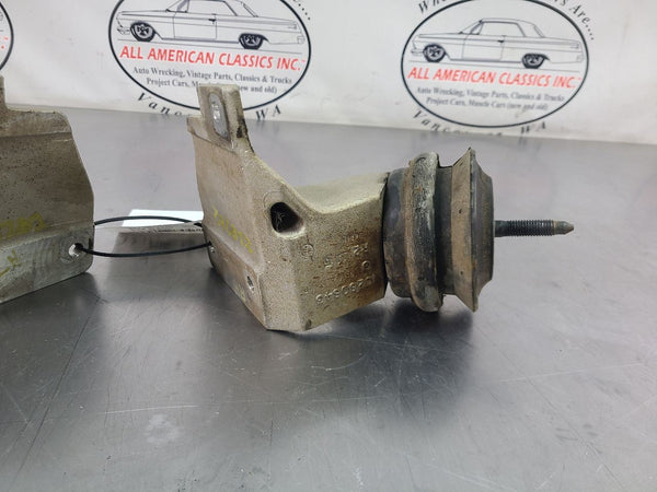 1997-04 C5 Corvette LS1 Engine Mount / Motor Stand Pair, LH/RH - OEM6