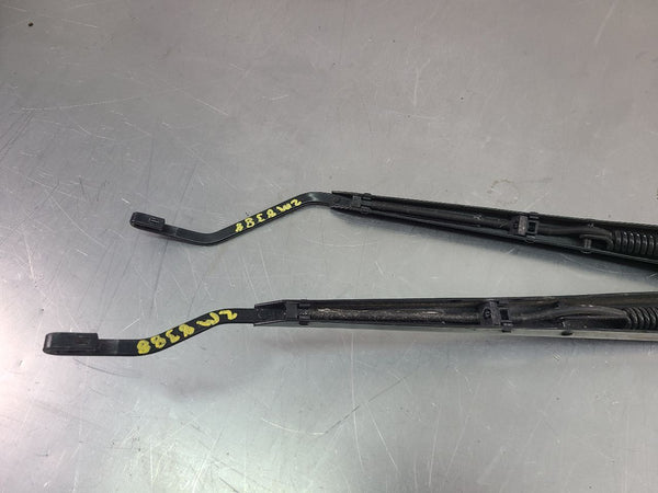 2005-13 C6 Corvette Windshield Wiper Arm Pair, Left / Right, w/ Washer Hoses8