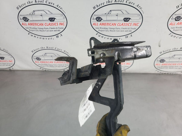 1991-96 Chevy Caprice, Impala SS, Center Radiator Support w/ Latch Bracket - OEM5