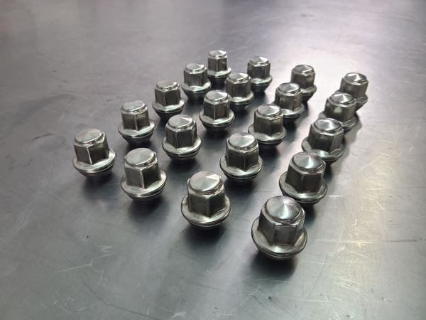 2019 Mustang GT350R Carbon Wheel Conical Complete Lug Nut Set of 20, 8k Miles6