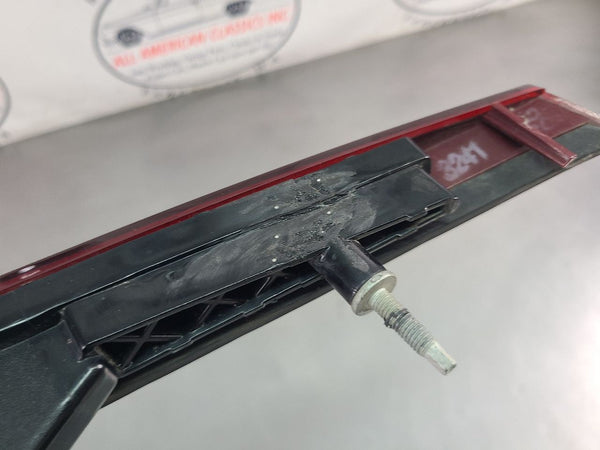 2005 Cadillac XLR Rear High Mounted Center Third Brake Light Assembly - OEM17