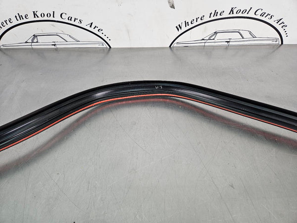 2011-15 Camaro NOS OEM GM Windshield Weatherstripping Seal Kit, #209872513