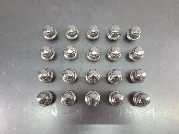 2019 Mustang GT350R Carbon Wheel Conical Complete Lug Nut Set of 20, 8k Miles1