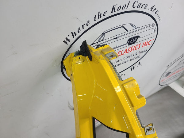 2005 C6 Corvette Left Side Rocker / Aperture Panel Moulding, Millennium Yellow1