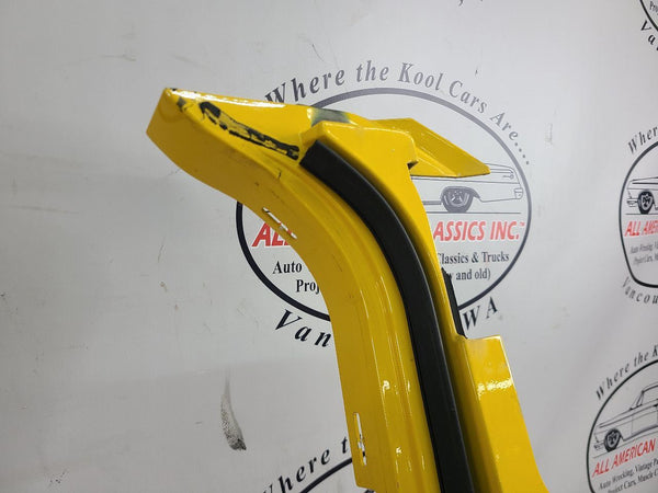 2005 C6 Corvette Right Side Rocker / Aperture Panel Moulding, Millennium Yellow13