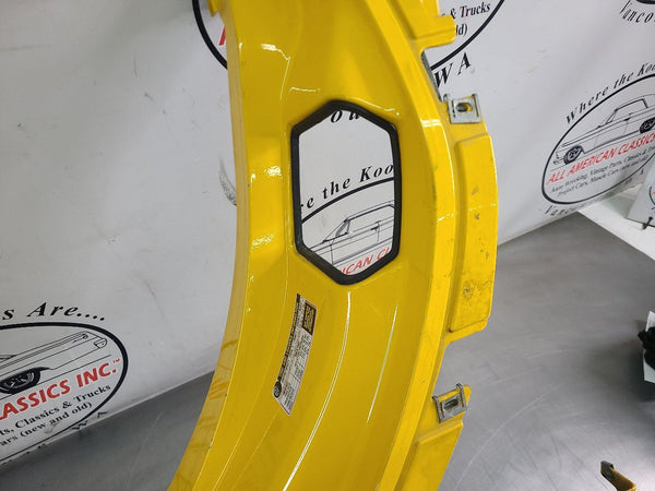 2005 C6 Corvette Left Side Rocker / Aperture Panel Moulding, Millennium Yellow2
