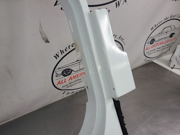1997-04 C5 Corvette Right Side Rocker Aperture Panel Moulding, Speedway White10