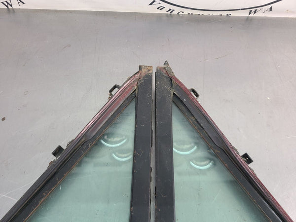 1973-79 Ford Bronco Front Door Vent Glass Pair, Left / Right - OEM12