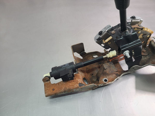 1993-02 Pontiac Firebird Automatic Transmission Shifter Assembly w/ Knob - OEM5