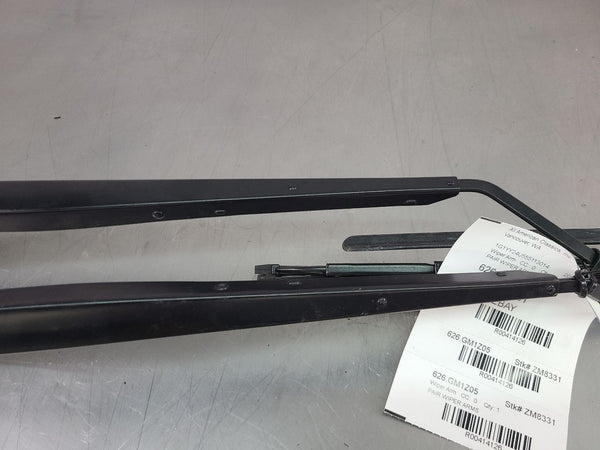 2005-13 C6 Corvette Front Windshield Wiper Arm Pair, Left / Right - OEM3