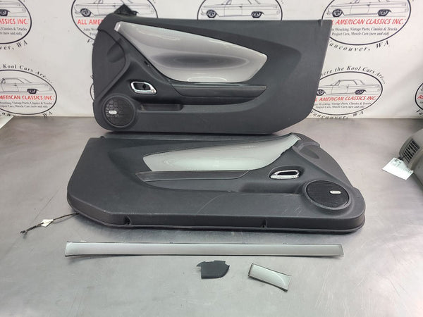 2010-15 Camaro SS Silver Door Trim Panel Pair w/ Ambient Lighting - OEM0