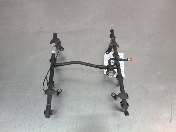1999-04 C5 Corvette Factory Engine Fuel Rail Assembly w/ Injectors, Tested - OEM1