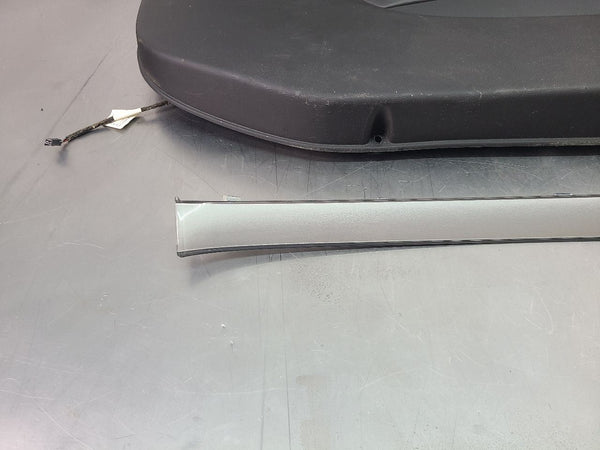 2010-15 Camaro SS Silver Door Trim Panel Pair w/ Ambient Lighting - OEM17