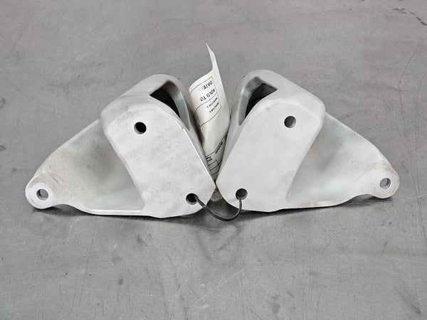 2005-13 C6 Corvette LS2 / LS3 Engine Mount Bracket Stand Pair, Left / Right  5